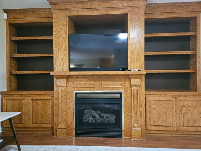 Building Photo - 2947 Sylvan Way