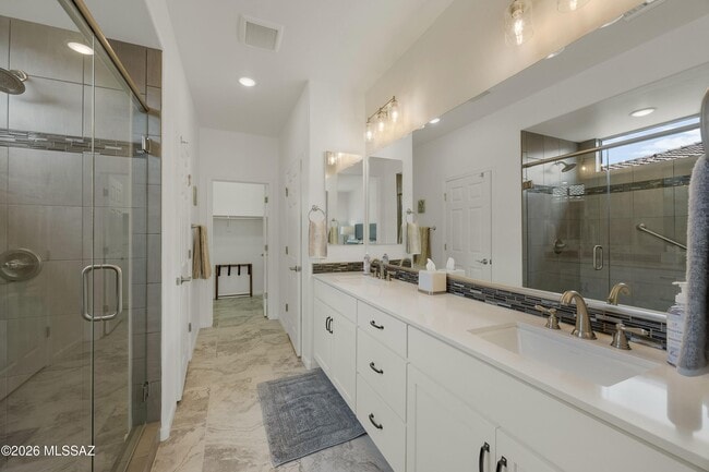 Building Photo - 39589 S Summerwood Dr