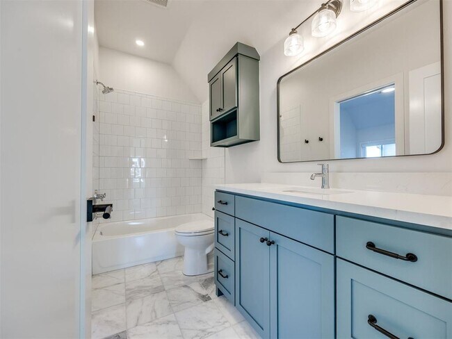 Building Photo - 1078 Hangar Dr