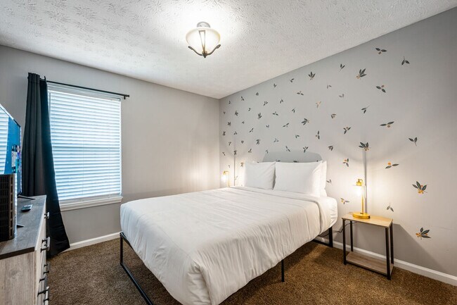 Building Photo - 20 Larkspur Avenue