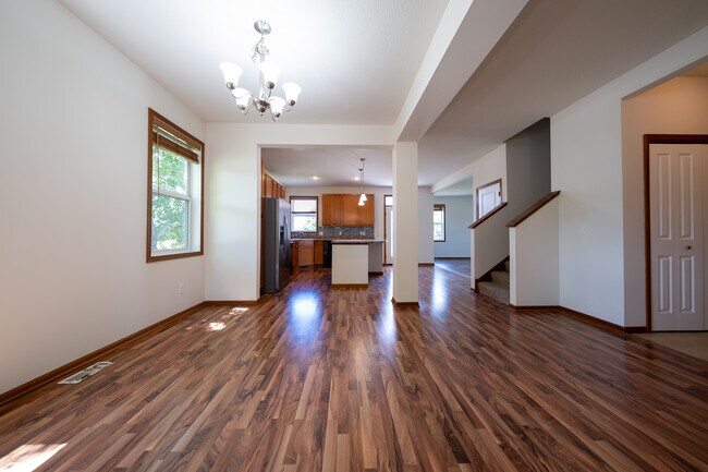 Building Photo - 1814 Spring Creek Dr