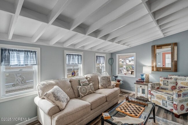 Building Photo - 28 S Los Angeles Dr