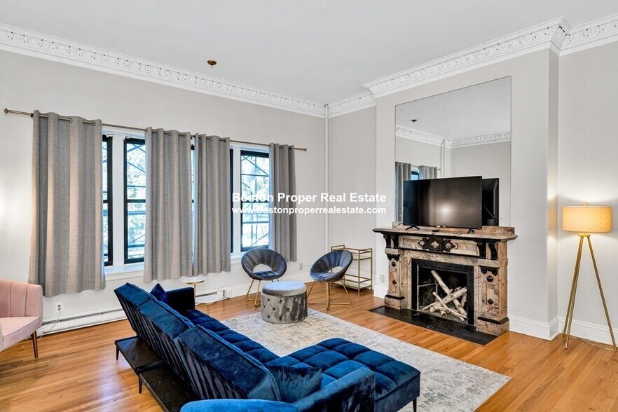 Primary Photo - 140 Beacon St
