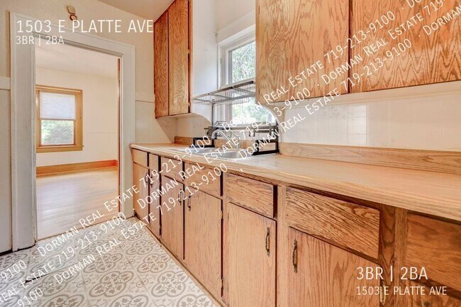 Building Photo - 1503 E Platte Ave