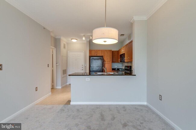 Building Photo - 12958 Centre Park Cir