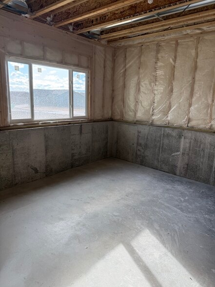 Building Photo - 5304 Silverton St