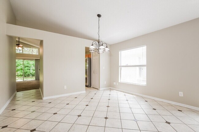 Building Photo - 13720 Meadowpark Ave