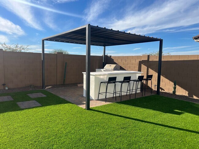 Building Photo - 23914 N 148th Dr