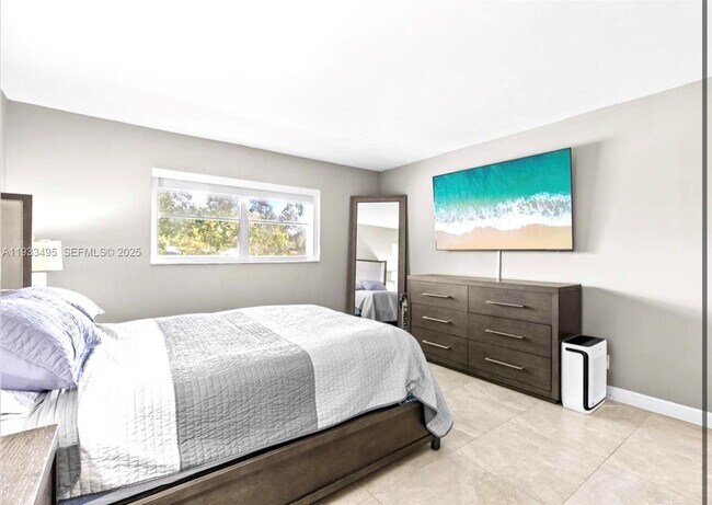 Building Photo - 8511 Old Country Manor