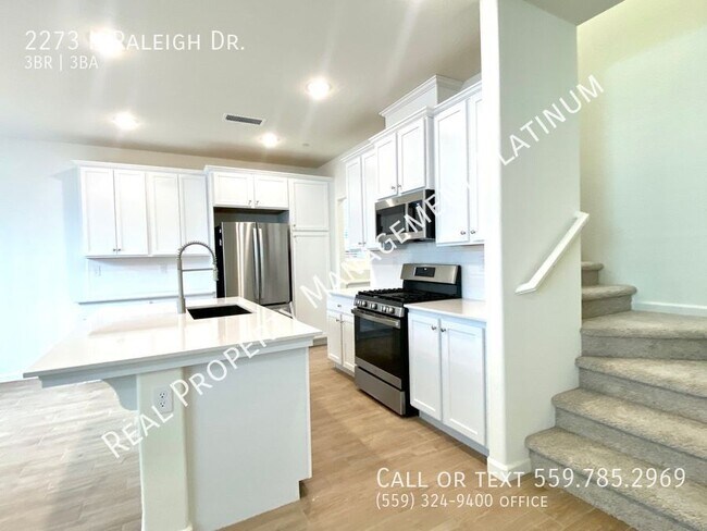 Building Photo - 2273 N Raleigh Dr