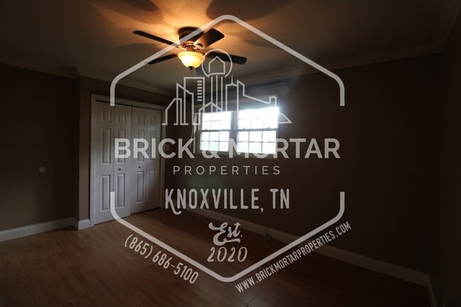 Building Photo - 1400 Mt Vista Dr