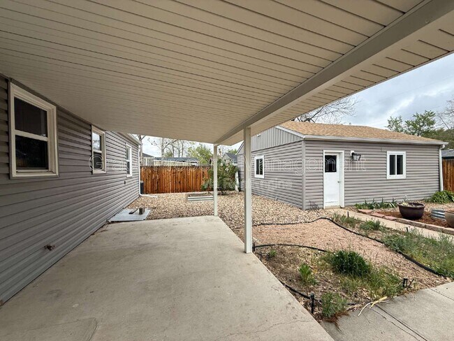 Building Photo - 4648 S Lincoln St