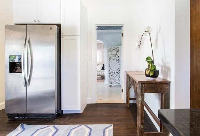 Building Photo - 717 Forest Hill Blvd