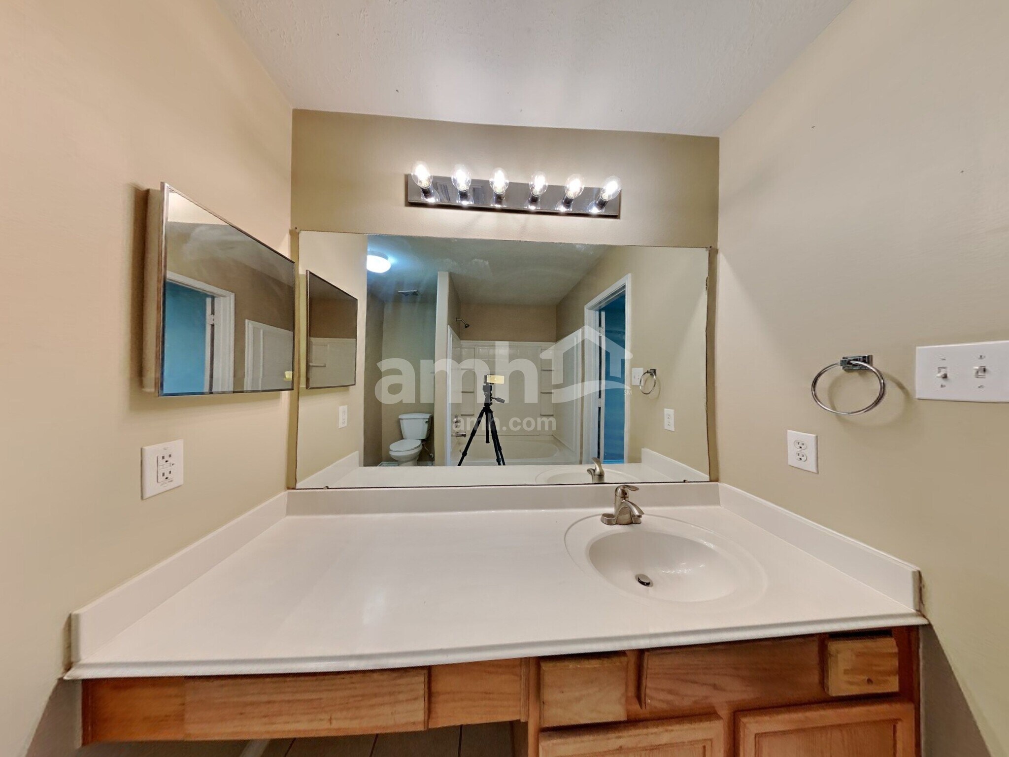 Building Photo - 8030 Echinacea Dr