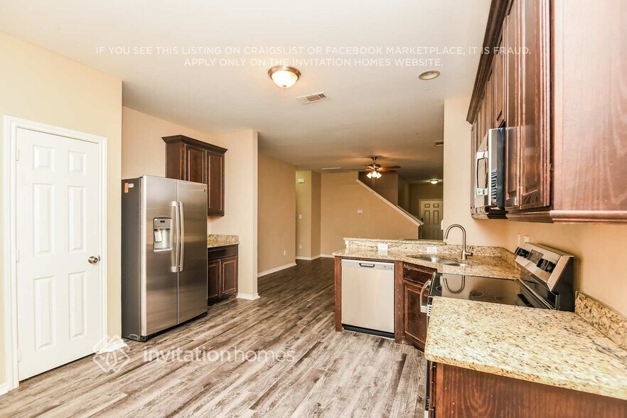 Building Photo - 1609 Vineridge Ln