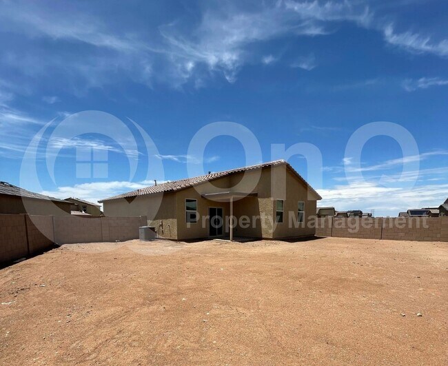 Building Photo - 6301 S Crescent Peak Dr