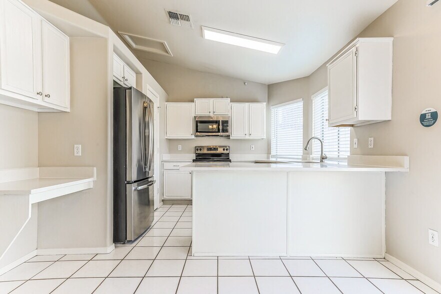 Building Photo - 3134 E McKellips Rd