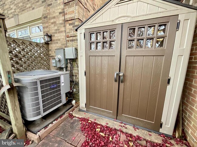 Building Photo - 6703 Washington Blvd