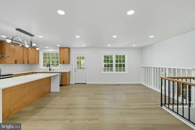 Building Photo - 13546 Tabscott Dr