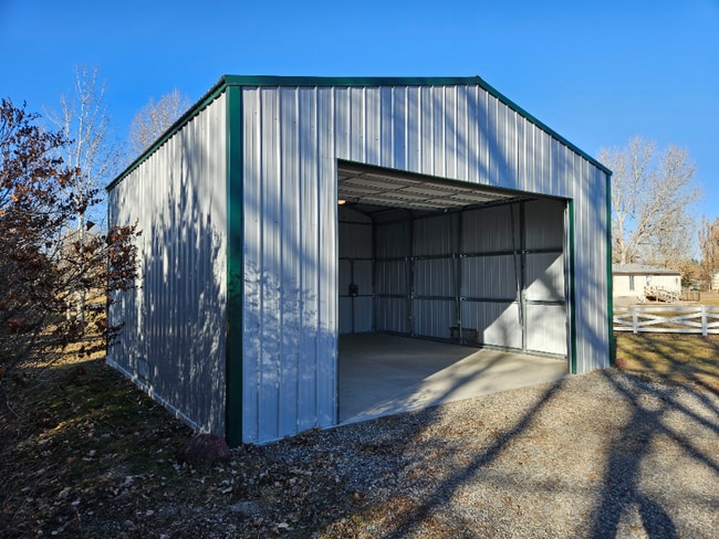 Building Photo - 413 W Front St