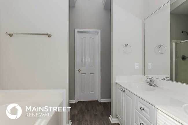 Building Photo - 1003 Montrose Dr