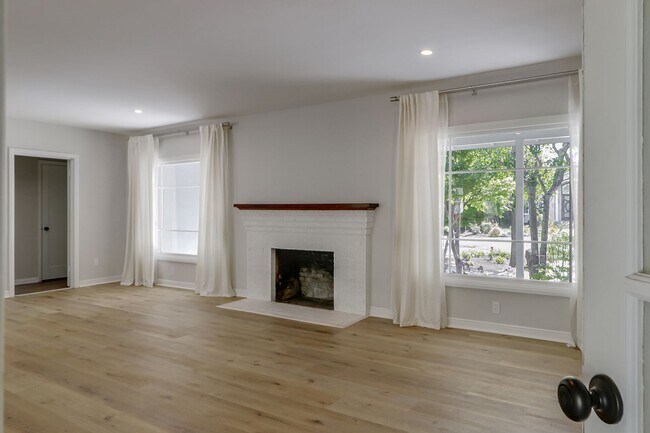 Building Photo - Los Altos 4-Bedroom with Fireplace, EV Hoo...
