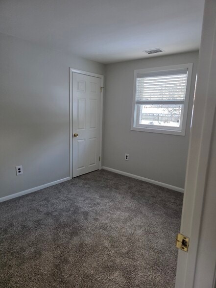 Building Photo - 1903 Old Lincoln Hwy