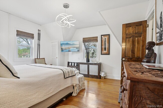 Building Photo - 375 Hawthorne Terrace