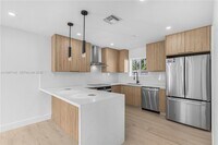 Building Photo - 1116 N 31st Ave