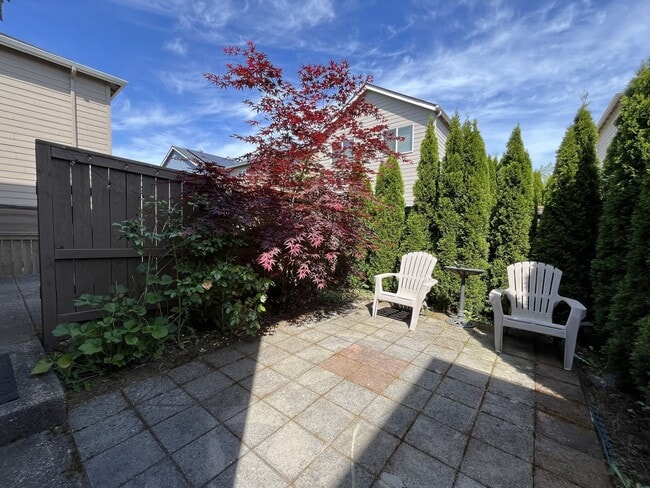 Building Photo - Stunning 4 Bedroom + Loft Bethany Home with Open Layout, Stainless Steel Kitchen, Two Car Garage ...