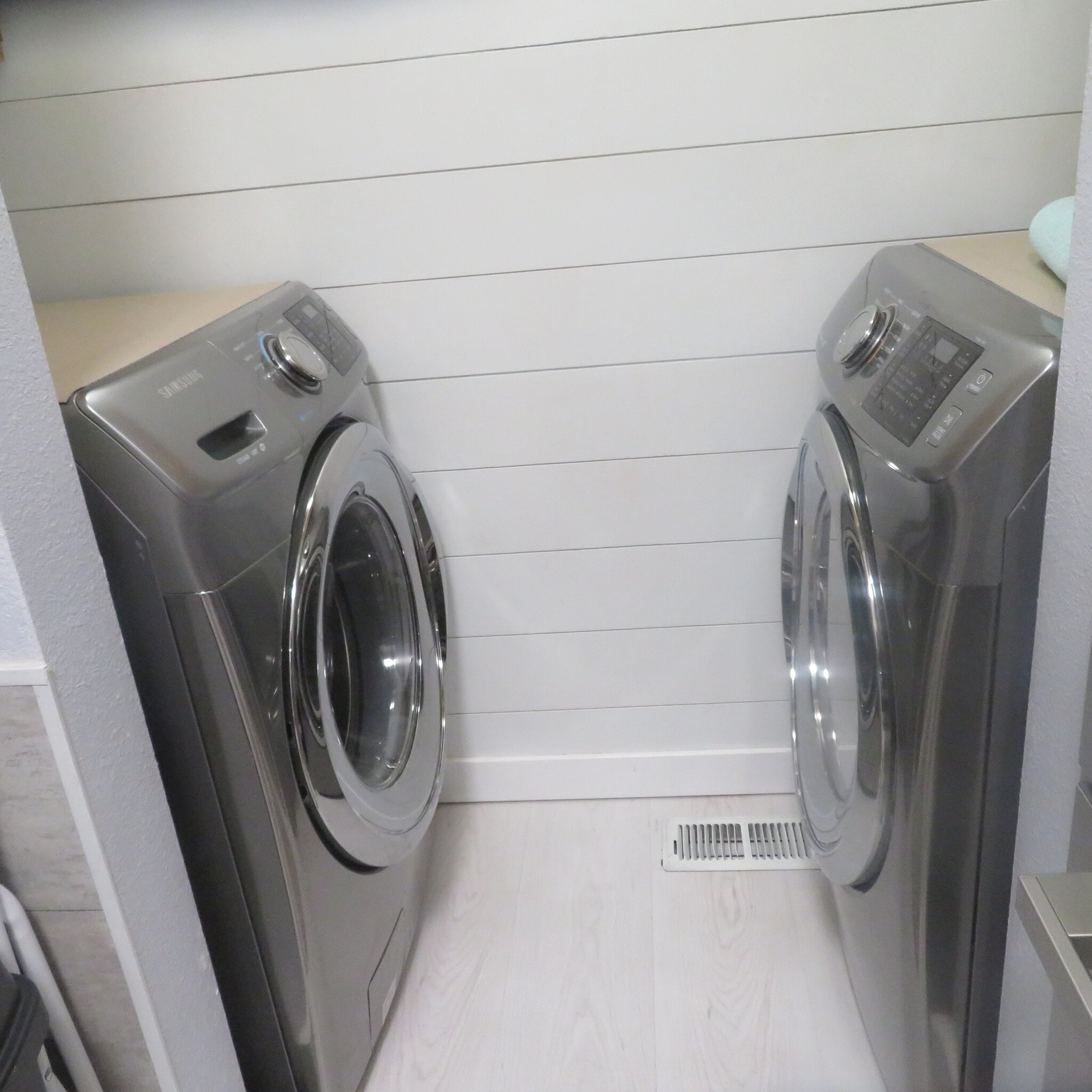 Building Photo - 7270 Huntsmen Cir