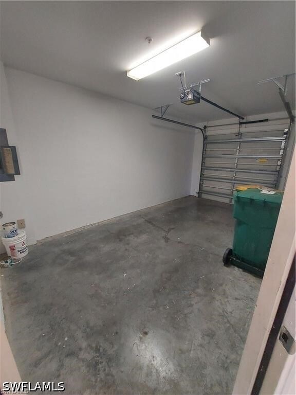 Building Photo - 3268 Amanda Ln