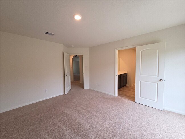 Building Photo - 24013 Wilde Dr