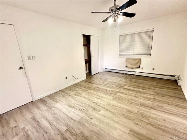 Building Photo - 376 Concord Ln