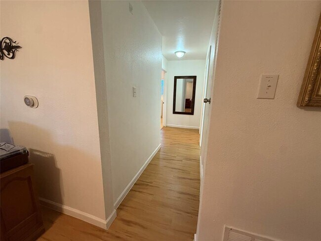 Building Photo - 6307 Huntleigh Way