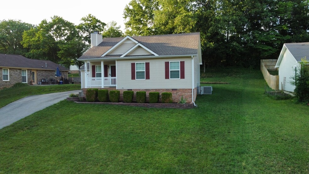 Building Photo - 2203 Ladd Dr