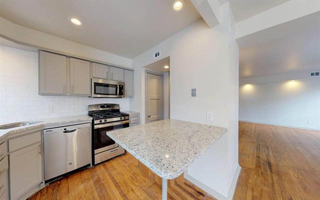 Building Photo - 6015 Reiger Ave