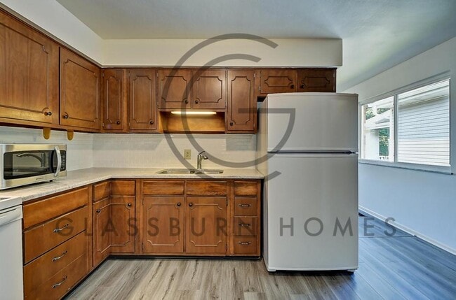 Building Photo - 3203 S Holt Rd
