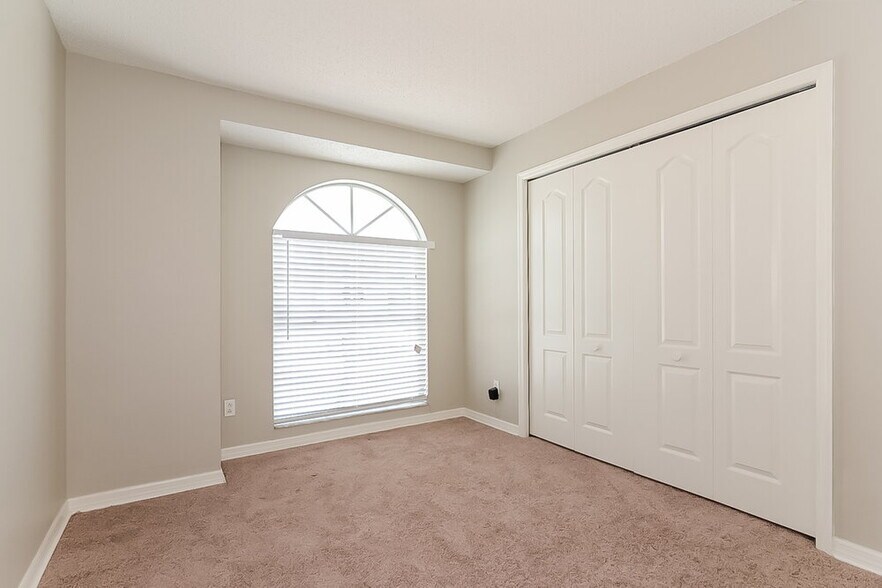 Building Photo - 4313 Longshore Dr