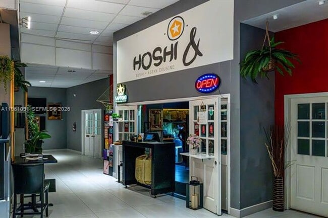 Building Photo - 5401 Collins Ave