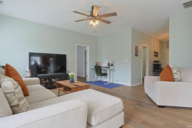 Building Photo - 2117 Cumulus Ct