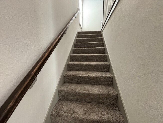 Building Photo - 8918 Southview St