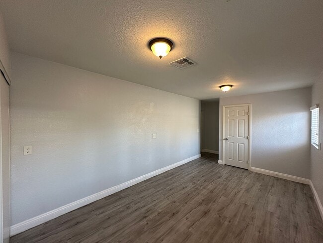 Building Photo - Terra Linda