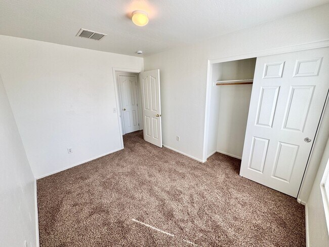 Building Photo - 12214 W Apache St