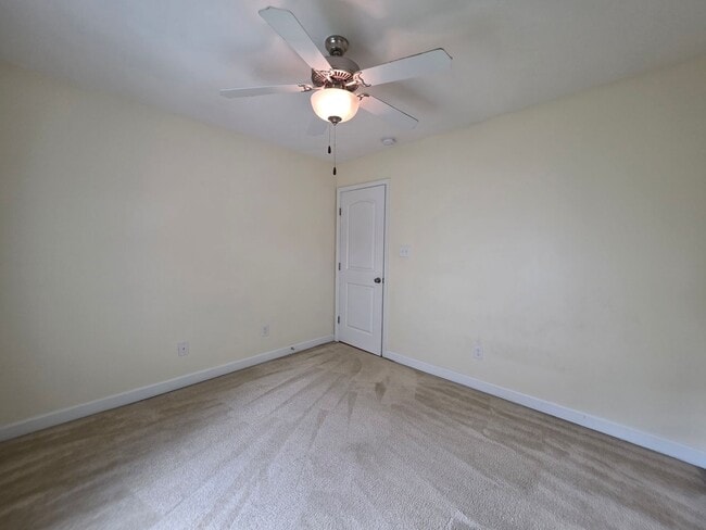 Building Photo - 205 Woodberry Pl