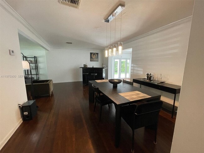 Building Photo - 1420 Baracoa Ave