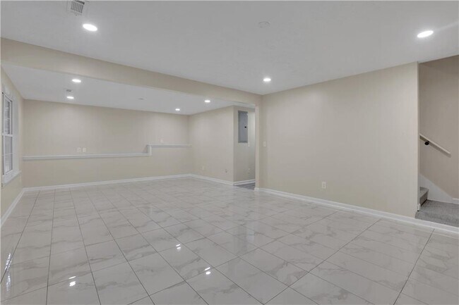 Building Photo - 6524 Medlock Rd