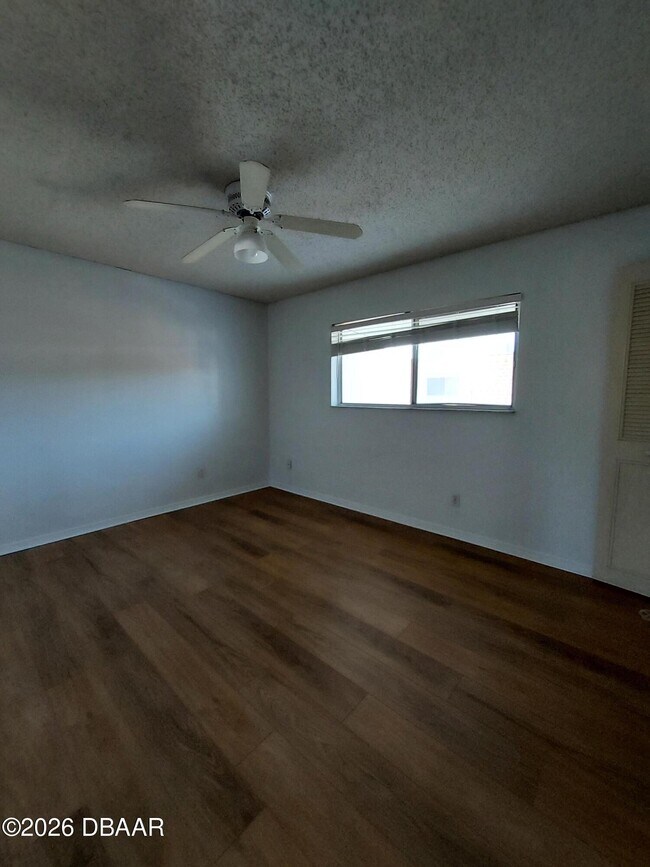 Building Photo - 55 Vining Ct