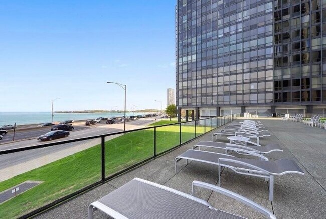 Building Photo - 900 N Lake Shore Dr