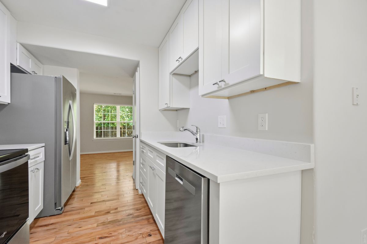 Building Photo - 9922 Matti Hill Ct